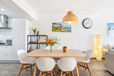 6 DINING TABLE.jpg