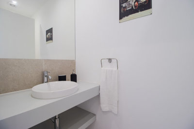 Toilet.jpg