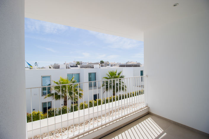 Image No.19-3 Bed Townhouse for sale