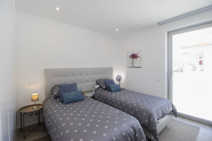 Image No.21-3 Bed Townhouse for sale