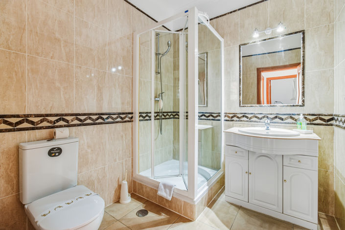 Image No.28-3 Bed Villa for sale