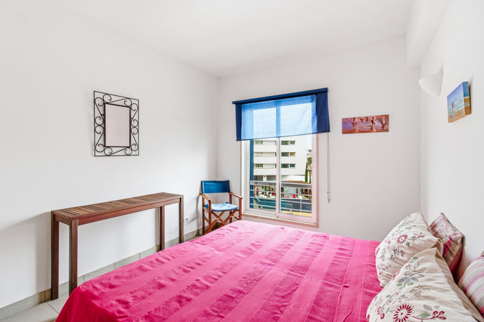 Image No.28-2 Bed Apartment for sale