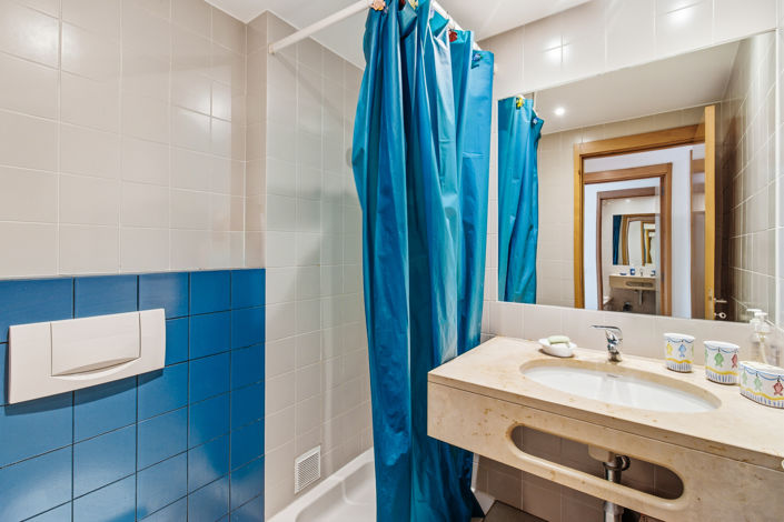 Image No.30-2 Bed Apartment for sale