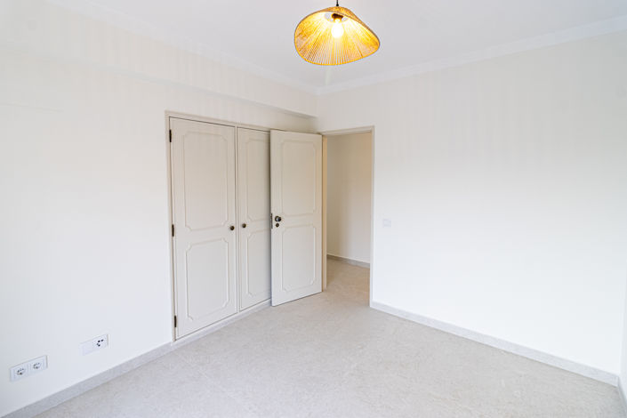 Image No.20-2 Bed Apartment for sale