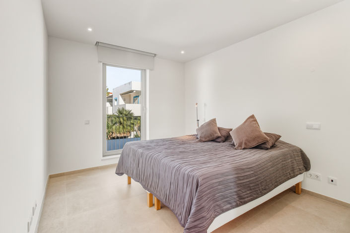 Image No.17-2 Bed Apartment for sale