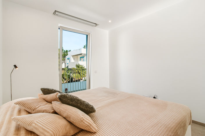 Image No.24-2 Bed Apartment for sale