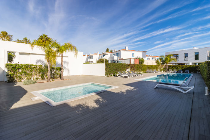 Image No.27-2 Bed Apartment for sale