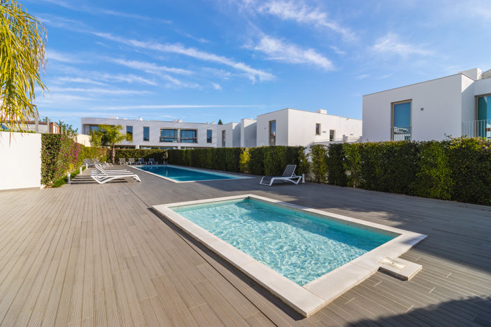 Image No.28-2 Bed Apartment for sale