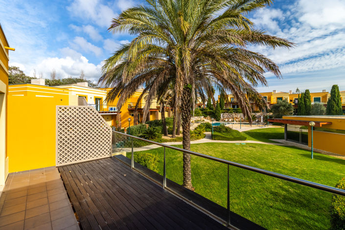 Image No.18-3 Bed Townhouse for sale