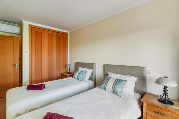 Image No.21-3 Bed Townhouse for sale