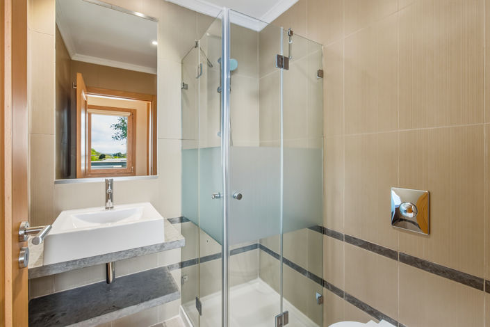 Image No.24-3 Bed Townhouse for sale