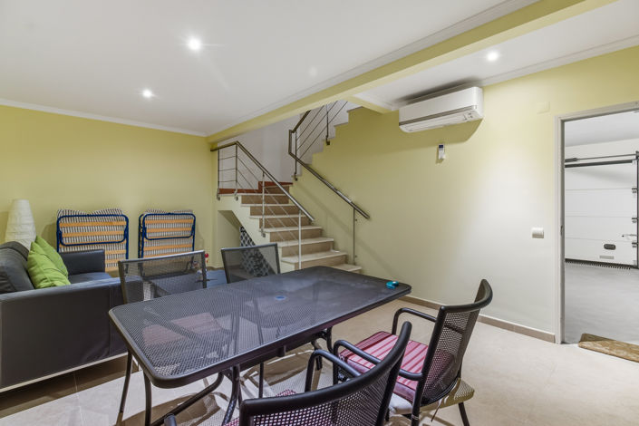 Image No.26-3 Bed Townhouse for sale