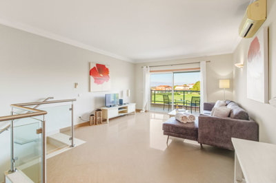 8.1 LIVING ROOM.jpg