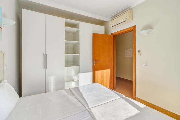 Image No.25-2 Bed Townhouse for sale