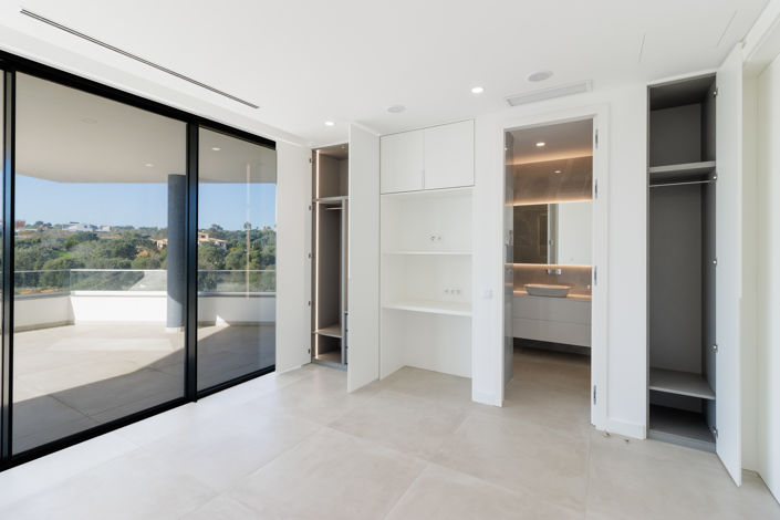 Image No.48-4 Bed Villa for sale