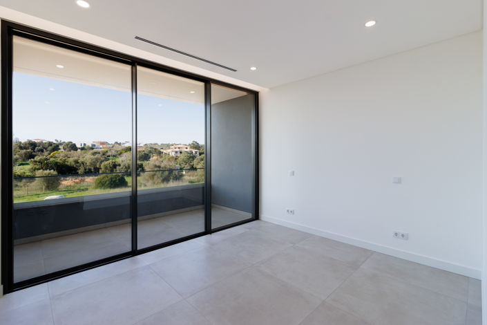 Image No.52-4 Bed Villa for sale