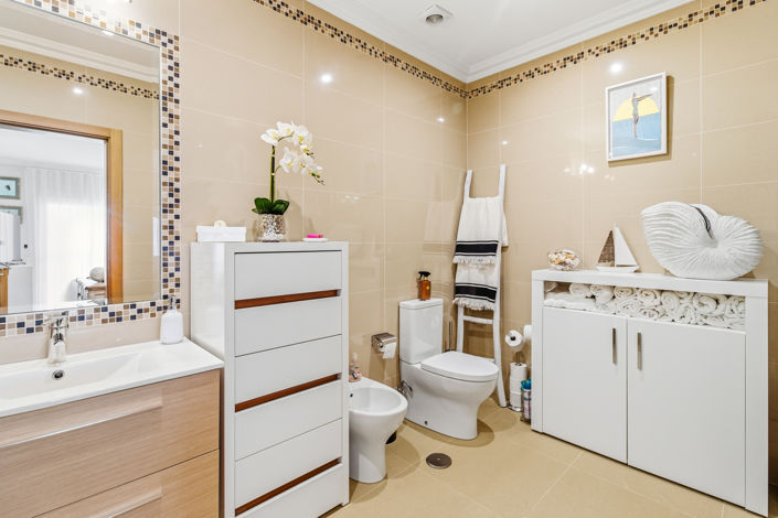 Image No.20-2 Bed Apartment for sale