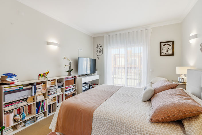 Image No.23-2 Bed Apartment for sale