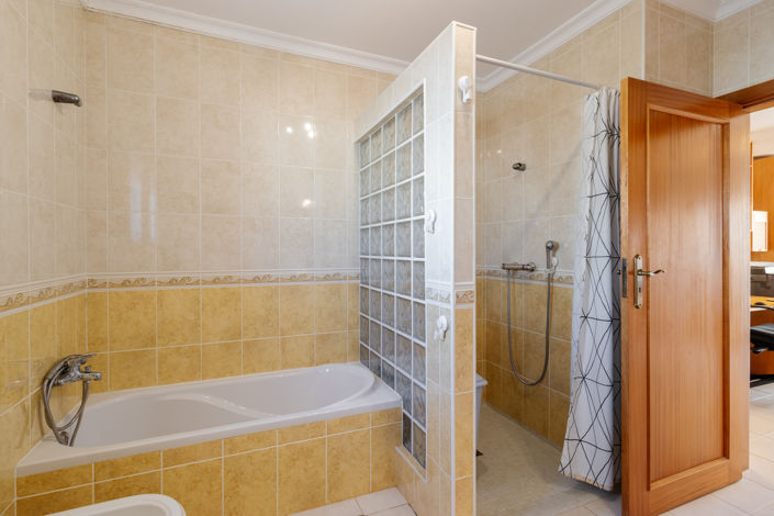 Image No.22-4 Bed Villa for sale