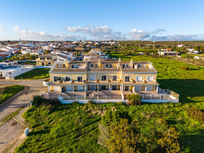 Image No.32-2 Bed Apartment for sale