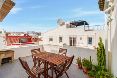 1 - Lagos, Townhouse