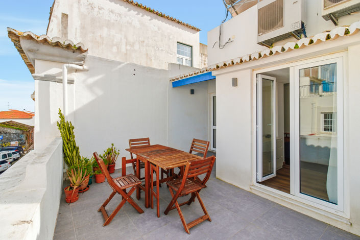 Image No.21-2 Bed Townhouse for sale