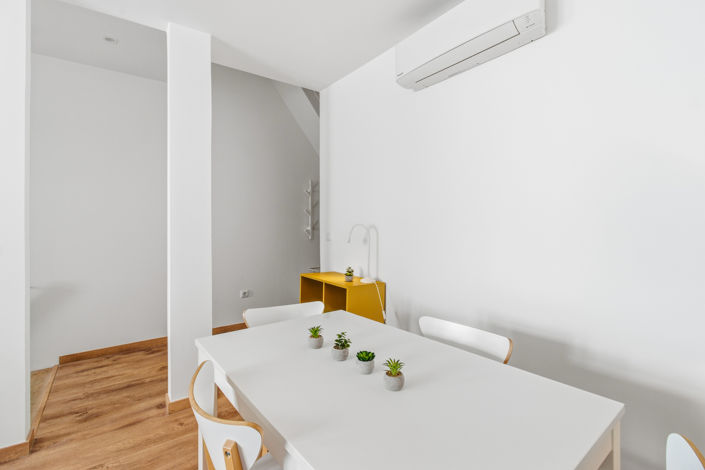 Image No.9-2 Bed Townhouse for sale