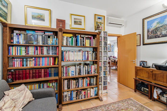 Image No.18-2 Bed Apartment for sale