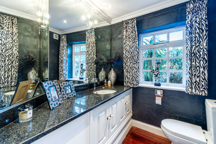 Image No.18-6 Bed Villa for sale