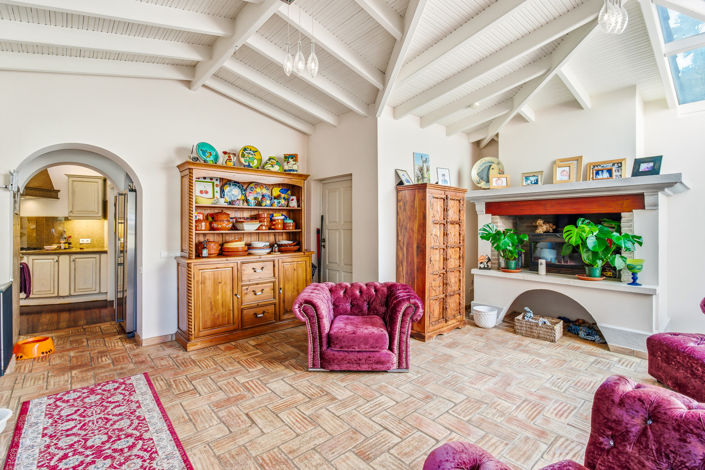 Image No.20-6 Bed Villa for sale