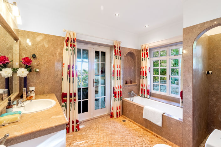 Image No.46-6 Bed Villa for sale