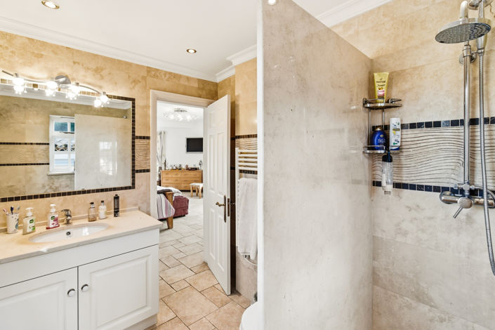 Image No.51-6 Bed Villa for sale