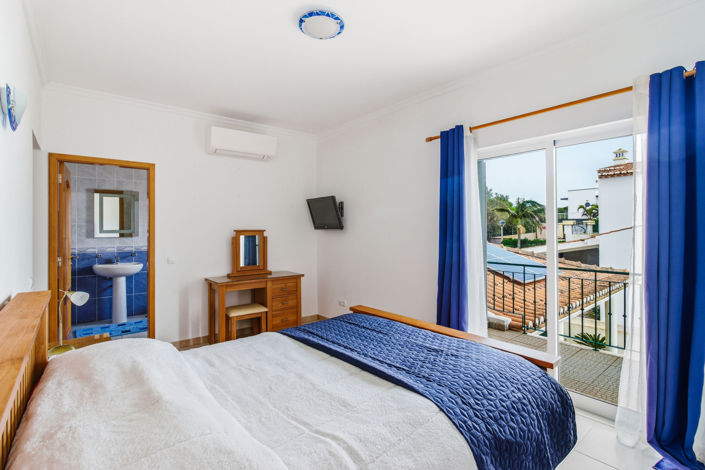 Image No.25-3 Bed Villa for sale