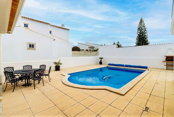 Image No.36-3 Bed Villa for sale