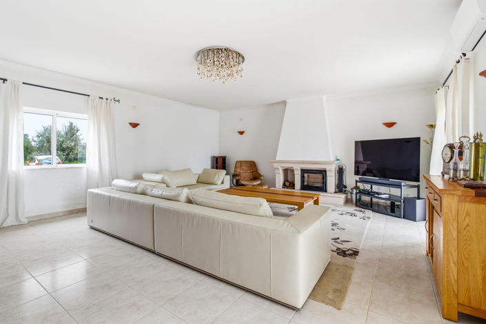 Image No.8-3 Bed Villa for sale