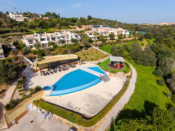 Image No.2-2 Bed Townhouse for sale