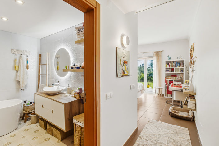 Image No.24-2 Bed Townhouse for sale