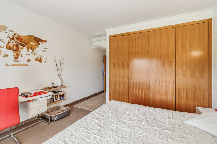 Image No.26-2 Bed Townhouse for sale