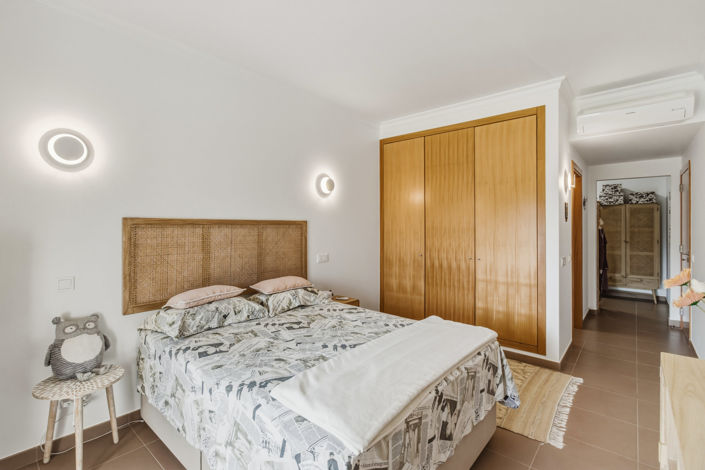 Image No.32-2 Bed Townhouse for sale