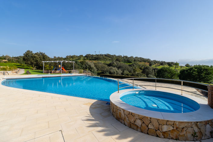 Image No.47-2 Bed Townhouse for sale