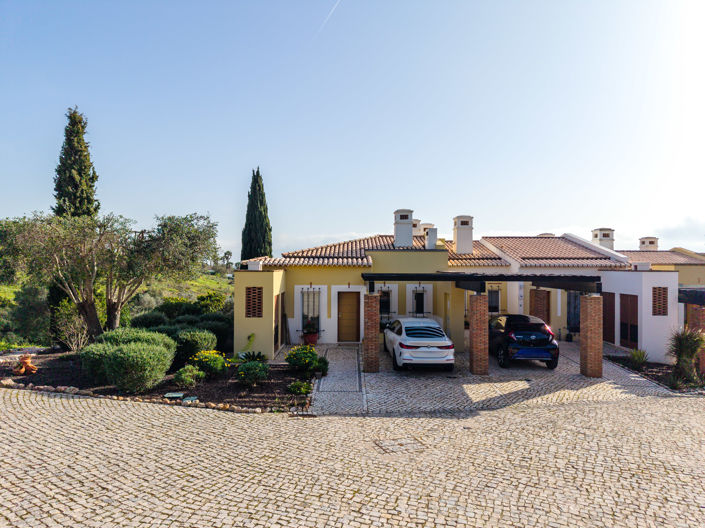 Image No.52-2 Bed Townhouse for sale