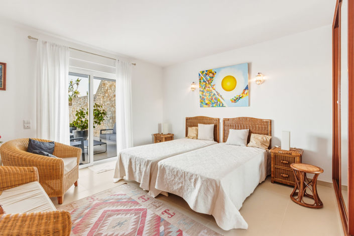 Image No.25-4 Bed Villa for sale