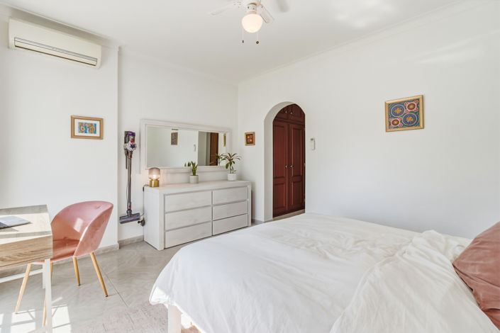 Image No.16-2 Bed Apartment for sale