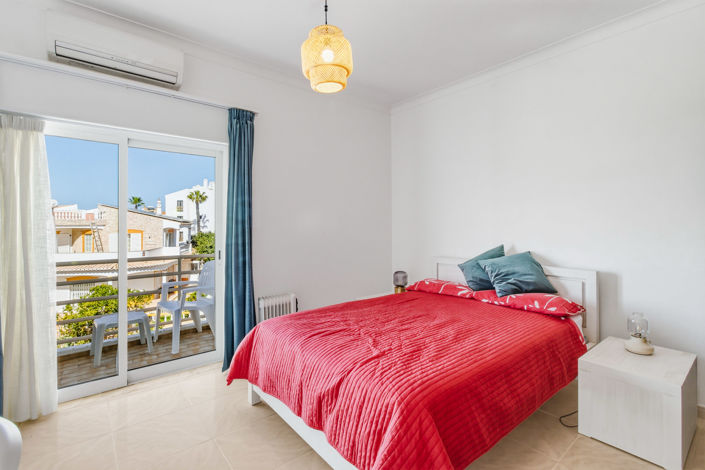 Image No.20-2 Bed Apartment for sale