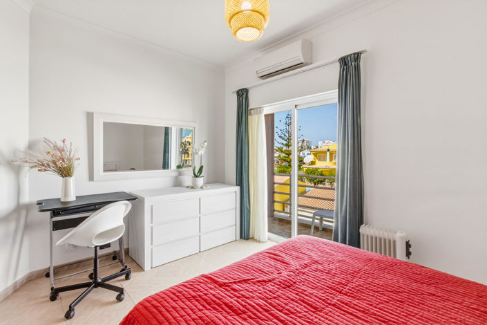 Image No.22-2 Bed Apartment for sale