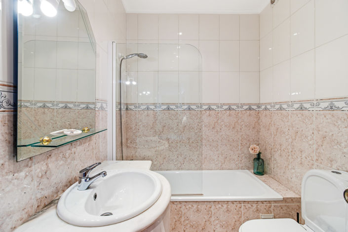 Image No.24-2 Bed Apartment for sale