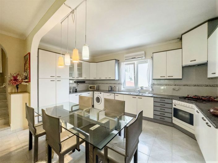 Image No.25-5 Bed Villa for sale