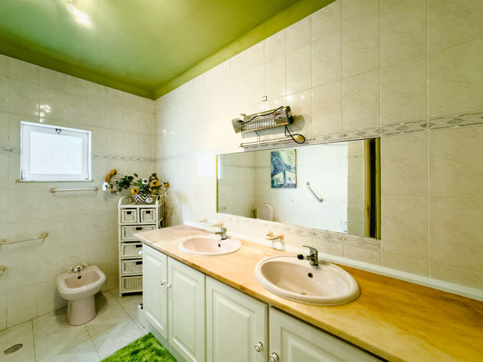 Image No.32-5 Bed Villa for sale