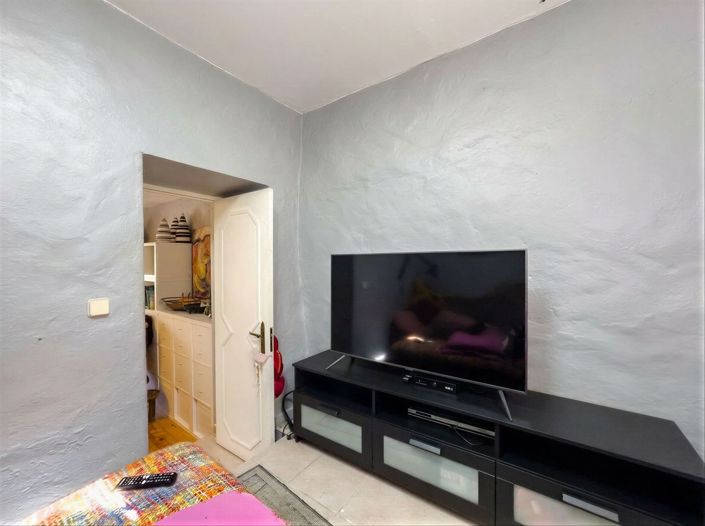 Image No.9-5 Bed Villa for sale