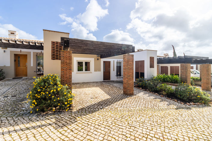 Image No.37-3 Bed Townhouse for sale